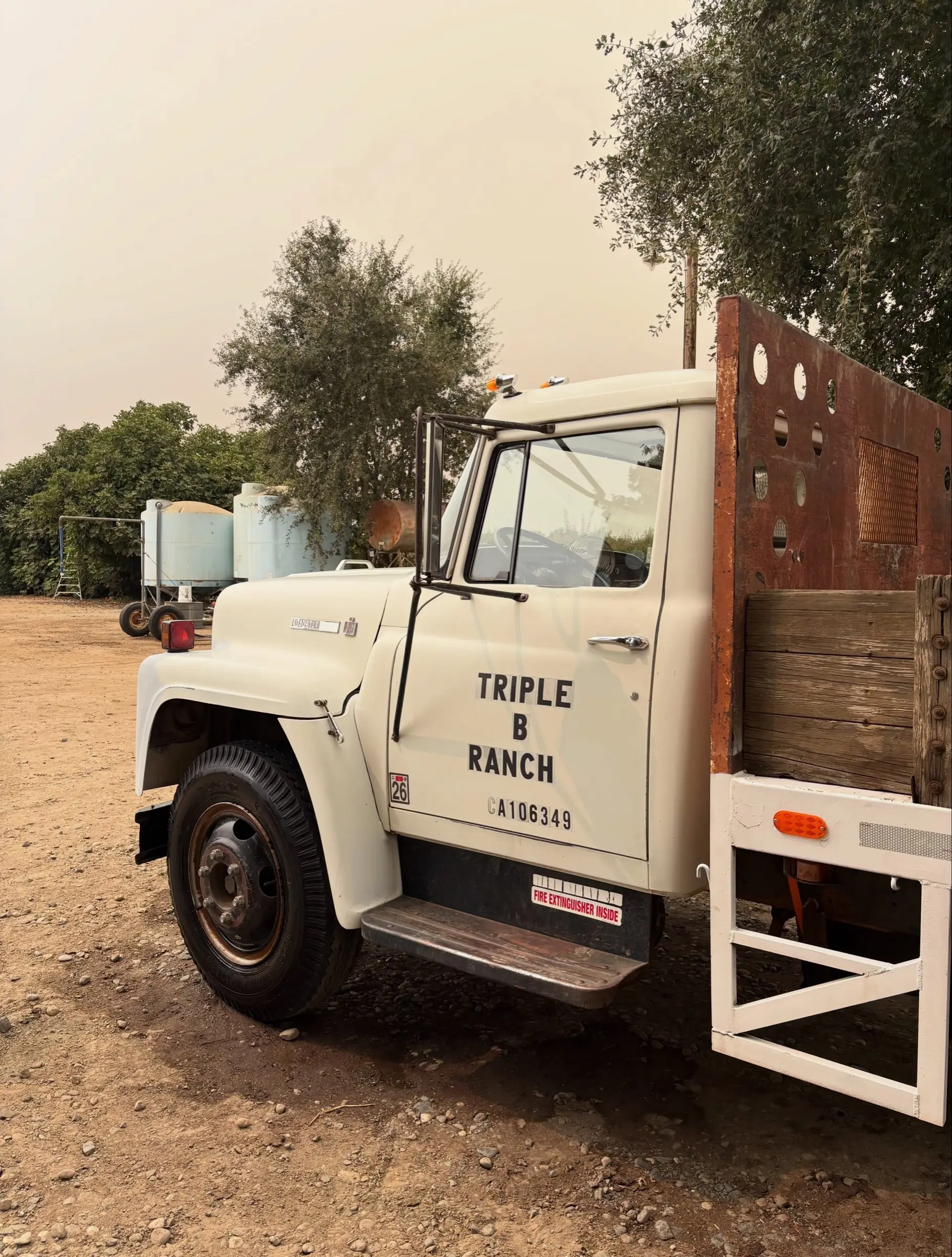 Triple B Ranch flatbed truck in Gridley after an exterior detail